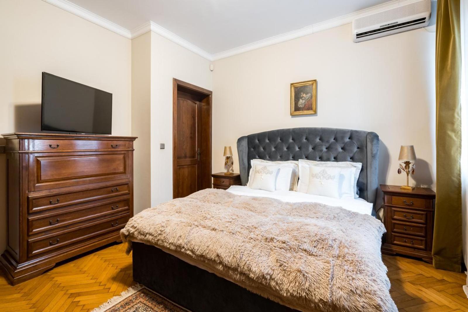 Villa Lu Bucarest